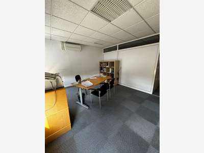 A louer bureaux 27m² R+2 à Crolles
