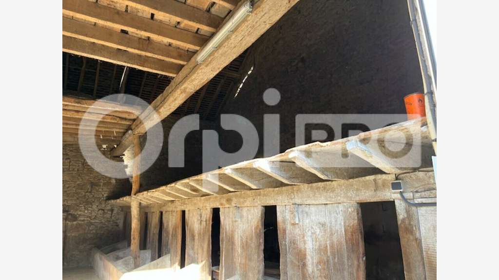 A louer granges 73m² à Bessines-sur-Gartempe
