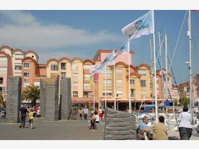 Boutique 36m² bail saisonnier Gruissan Pl Menhirs
