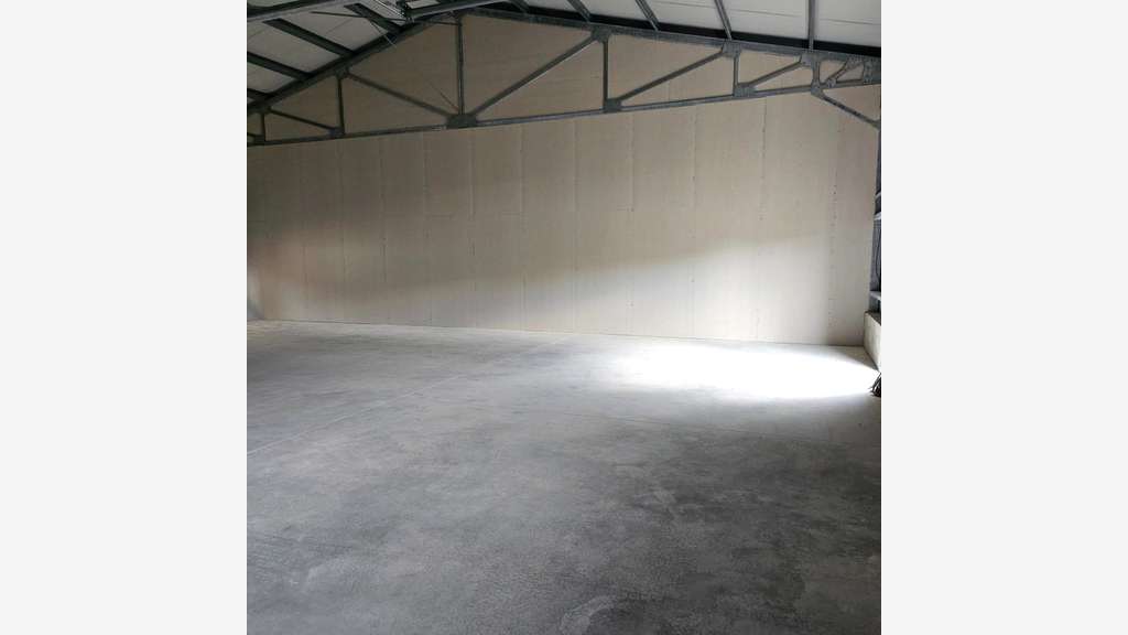Hangar neuf 300m² idéal pour stockage à Apt