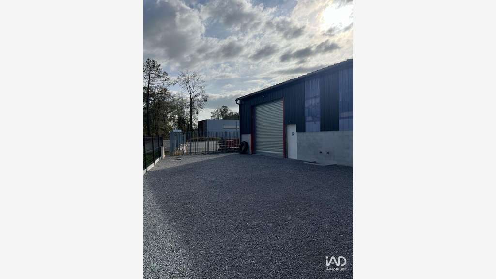 A louer hangar récent 80m² ZA Orthevielle