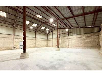 Location Locaux d'activités - Entrepôts à Pontpoint