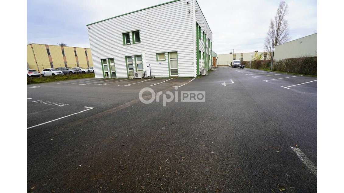 A louer bureaux 828m² à Dijon Saint-Appolinaire