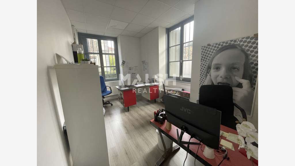 Immeuble de bureaux à louer 200m² Parc Giron