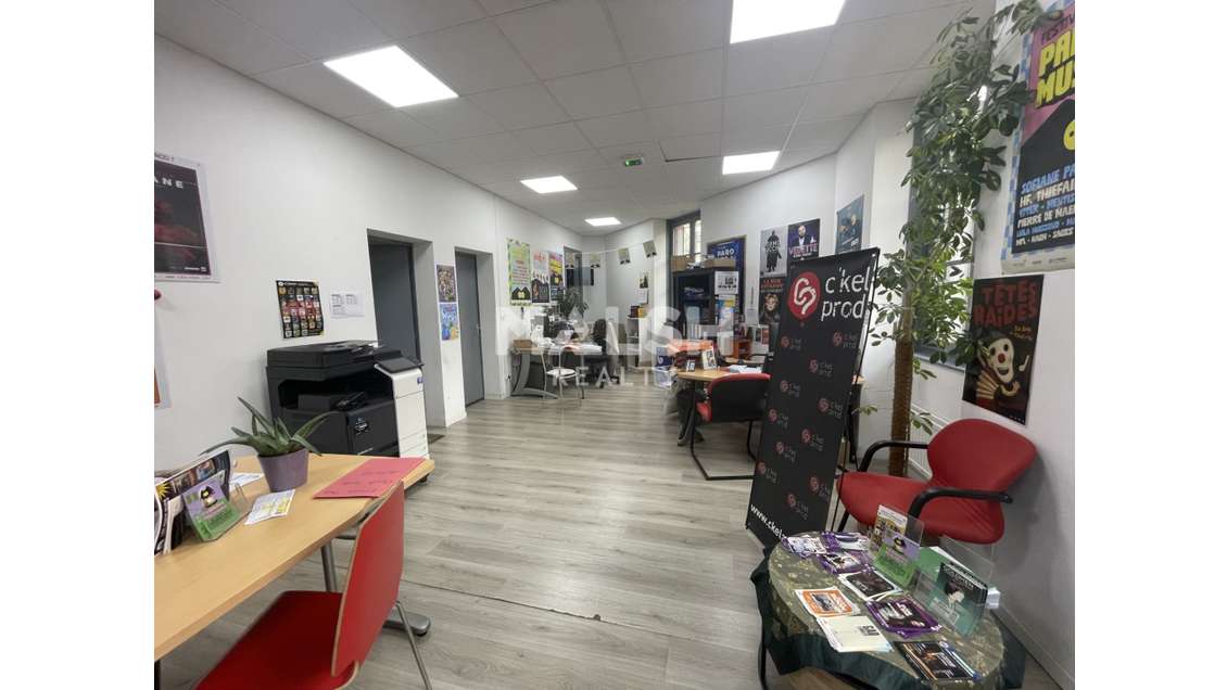 Immeuble de bureaux à louer 200m² Parc Giron