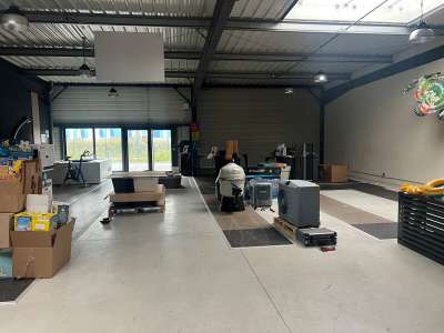 Local commercial de 242m² à louer à Bresles
