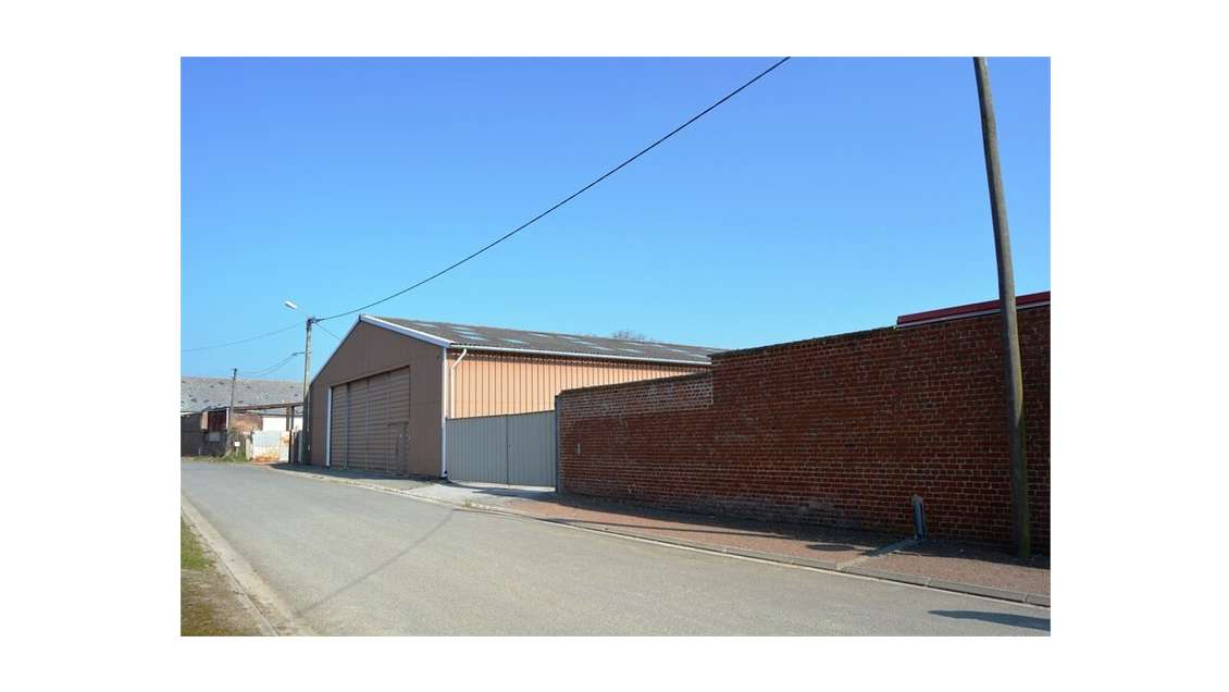 à louer CANTAING SUR ESCAUT Bâtiment 600 m² - Pl