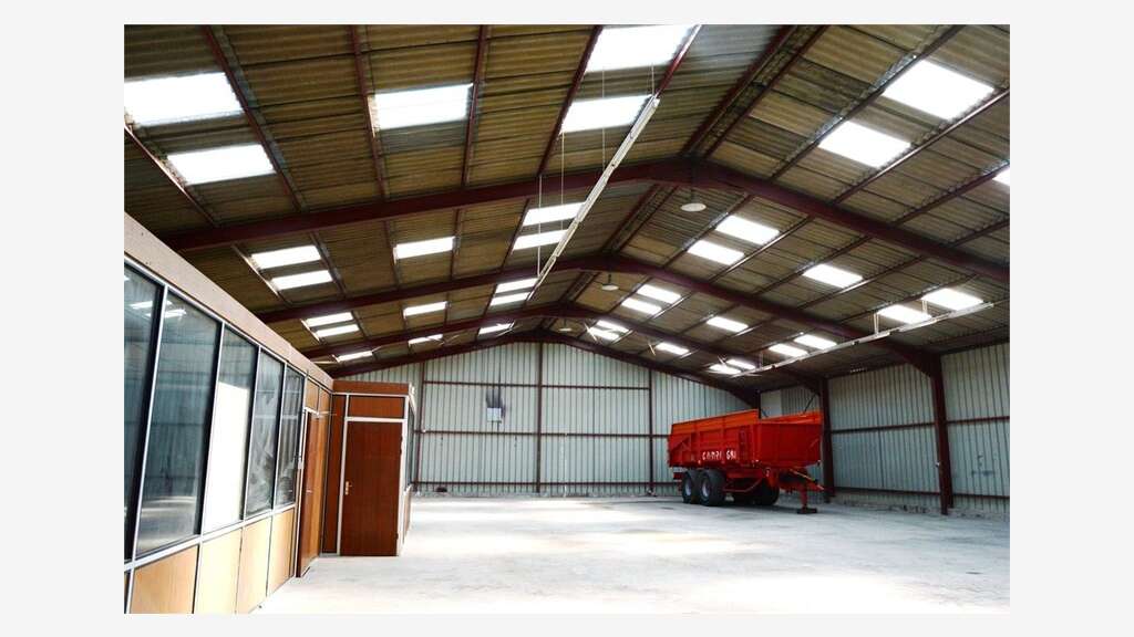 Loue bâtiment industriel 600m² à Cantaing-s/Escaut