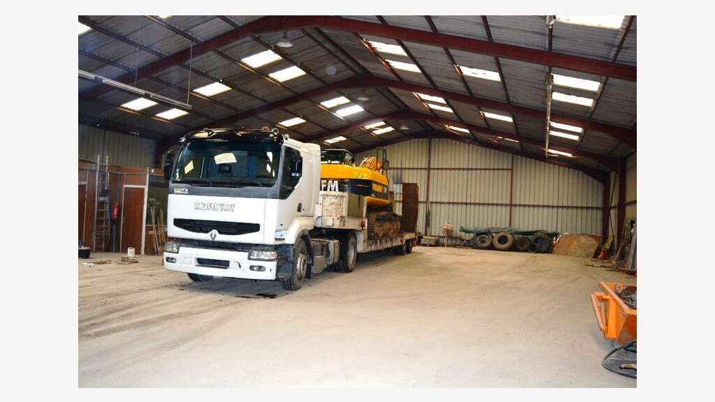 Loue bâtiment industriel 600m² à Cantaing-s/Escaut