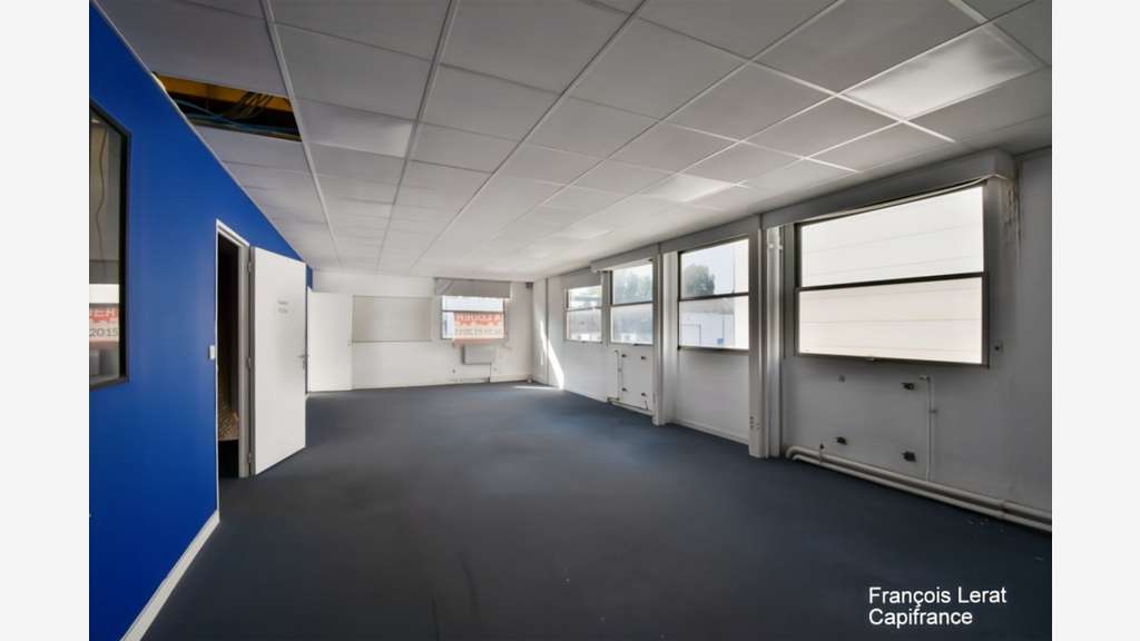 Bâtiment industriel 780m² à louer à Colombes (92)