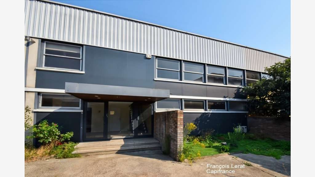 Bâtiment industriel 780m² à louer à Colombes (92)