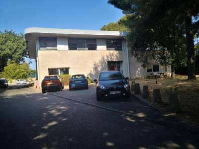 A louer immeuble de bureaux 780m² la Seyne sur Mer