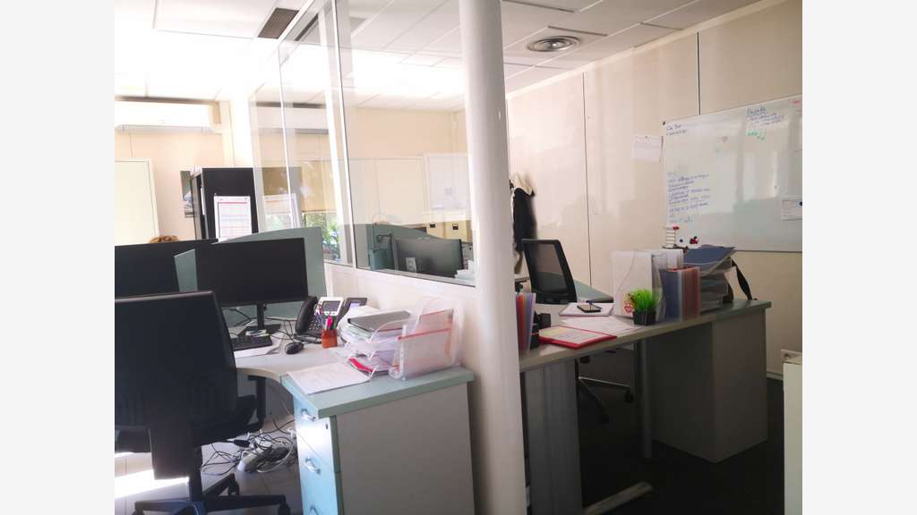 A louer immeuble de bureaux 780m² la Seyne sur Mer