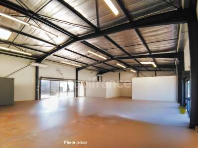 Location Locaux commerciaux - Boutiques à Nîmes
