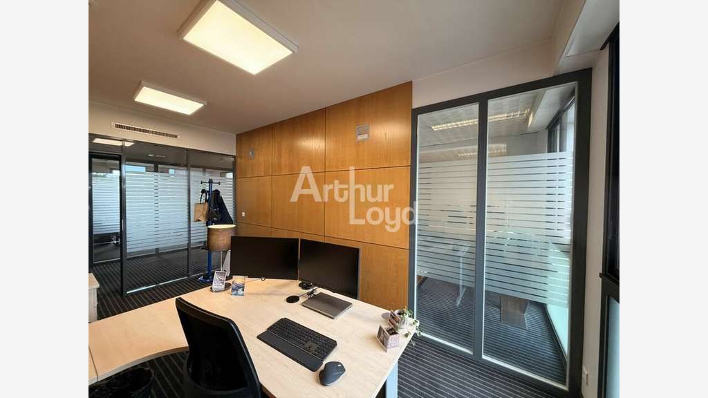 Bureaux 763m² à louer à Poitiers pôle République 2