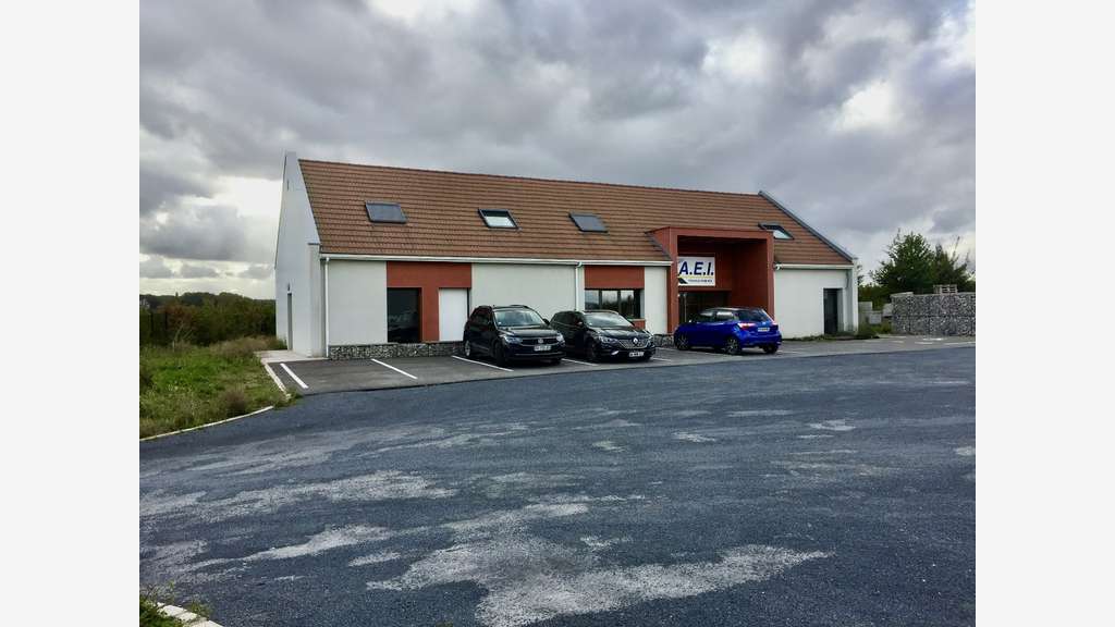 Parc d'activité avec immeuble de bureaux Tatinghem