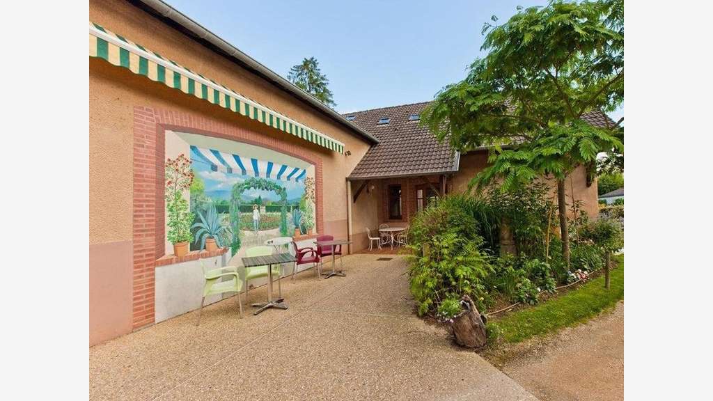 A louer murs d'un hôtel de charme 1000m² à Cuisery