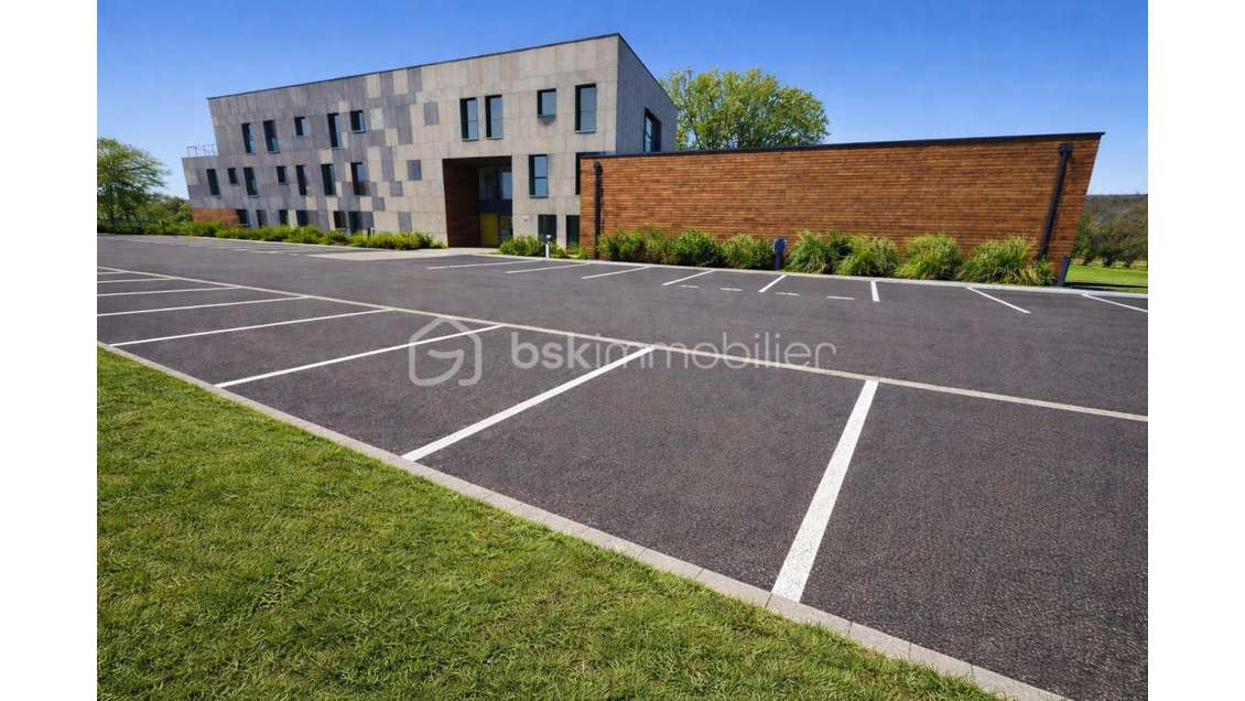 A louer bâtiment tertiaire neuf 1383m² Wettolsheim