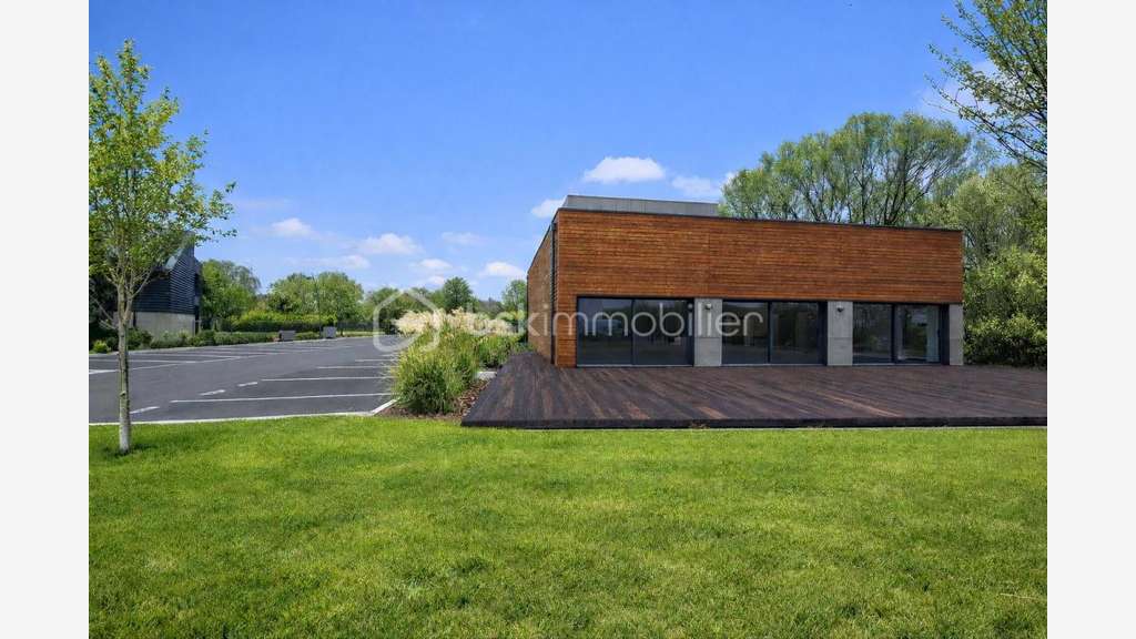 A louer bâtiment tertiaire neuf 1383m² Wettolsheim