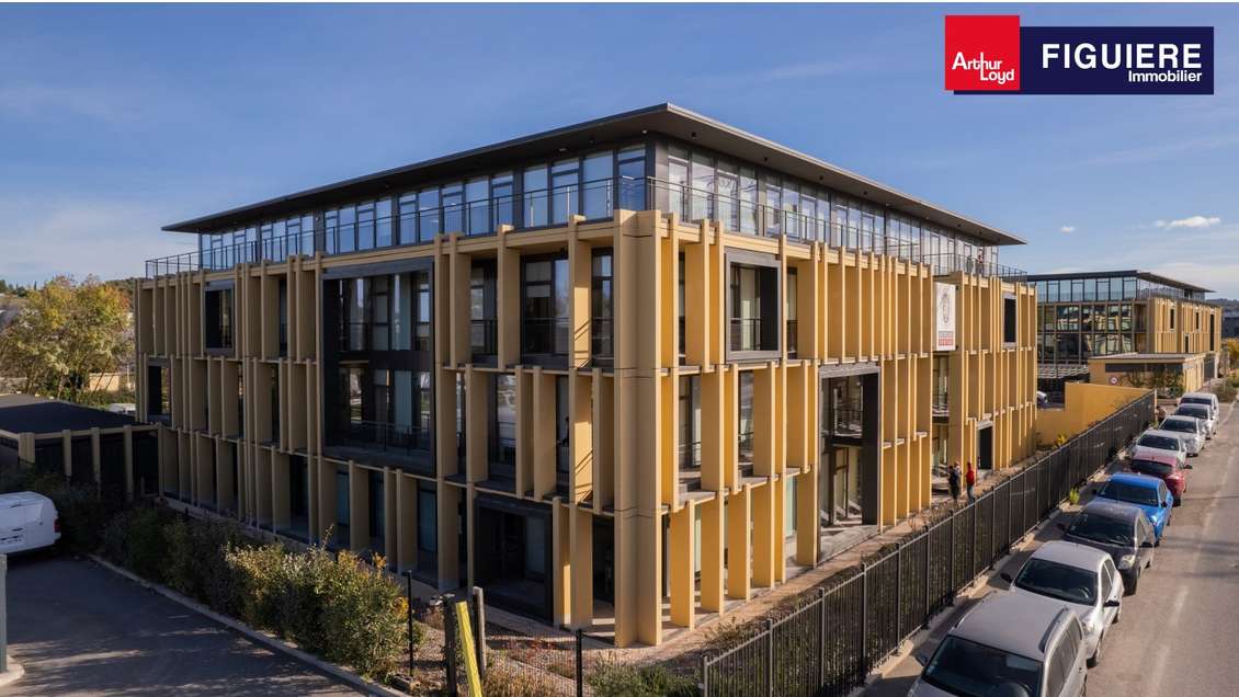 3 immeubles neufs bureaux belle visibilité