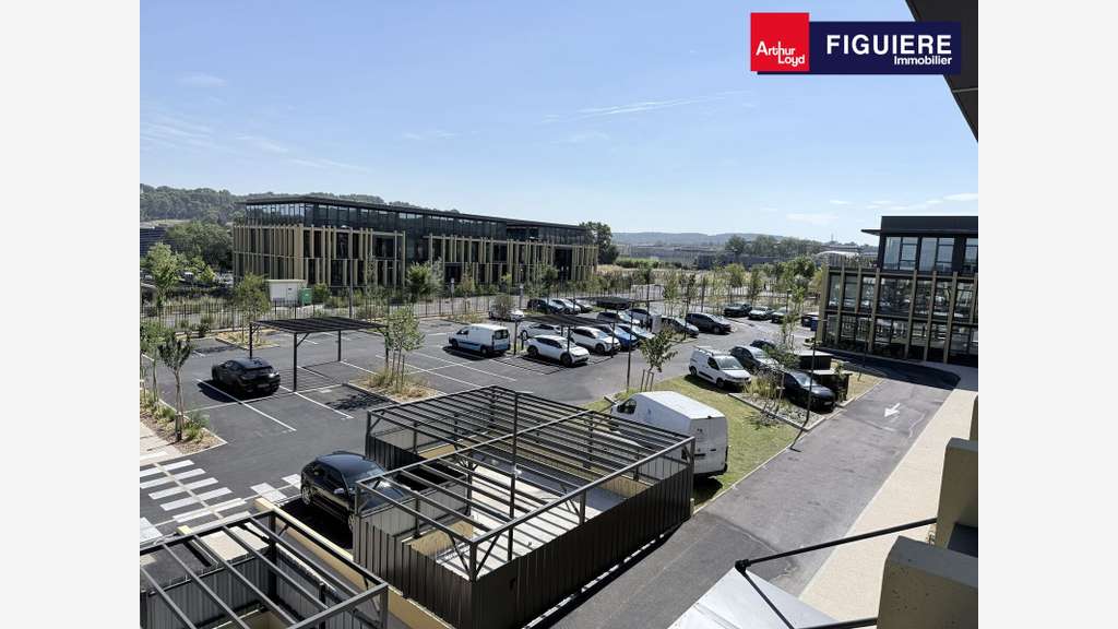3 immeubles neufs bureaux belle visibilité