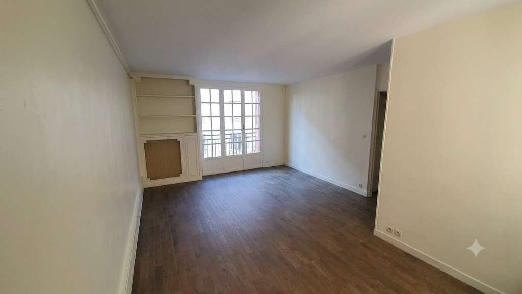 A louer 7 bureaux divisibles au centre de Pontoise