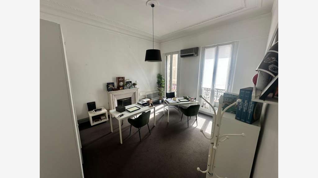 Bureau indépendant premium pour prof. indépendante