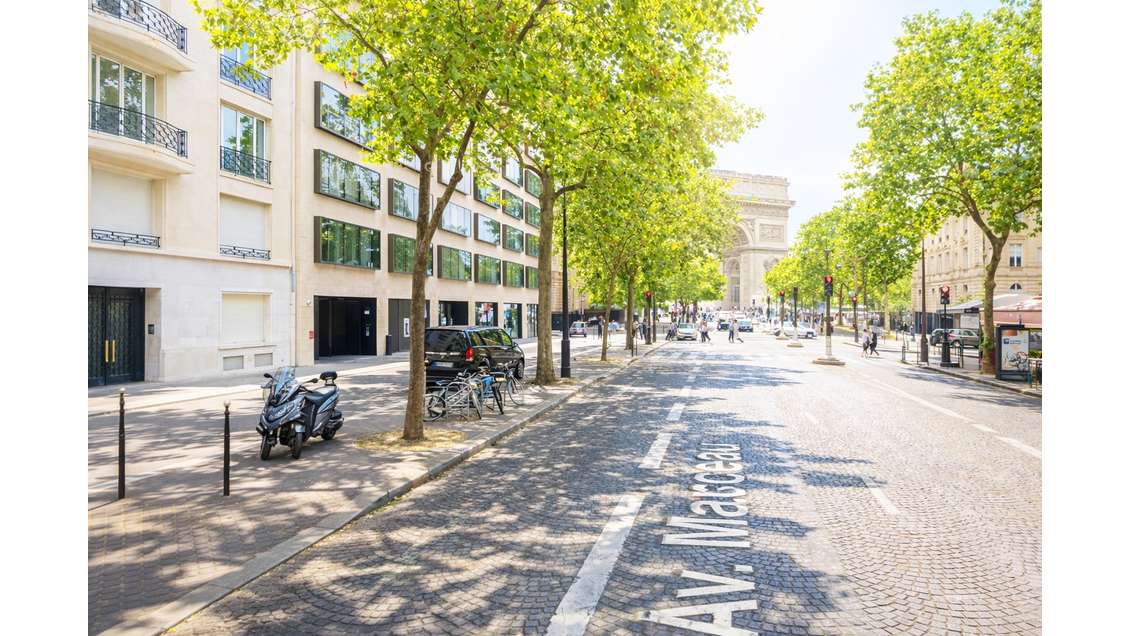 BUREAU A LOUER TRIANGLE D OR PARIS 16
