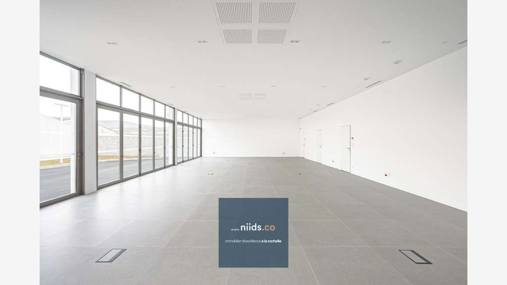 Bureaux 150 m² premium · livré aménagé clé en main