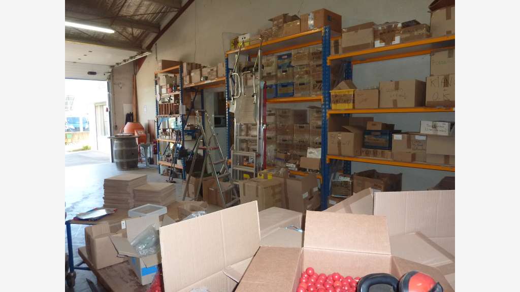 Atelier en Zone d'activité à Céret - 66