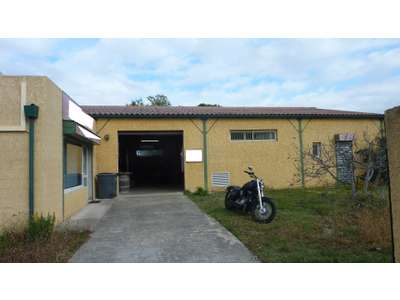 Location Locaux d'activités - Entrepôts à Céret