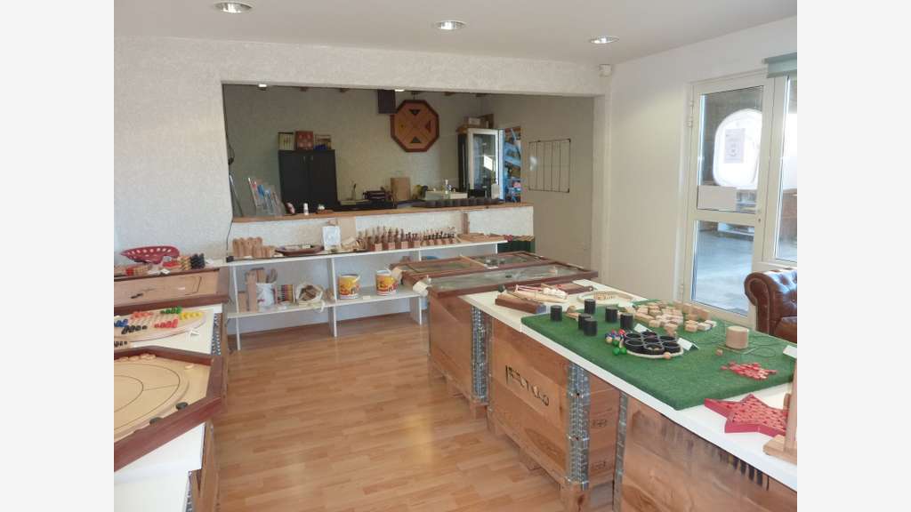 Atelier en Zone d'activité à Céret - 66