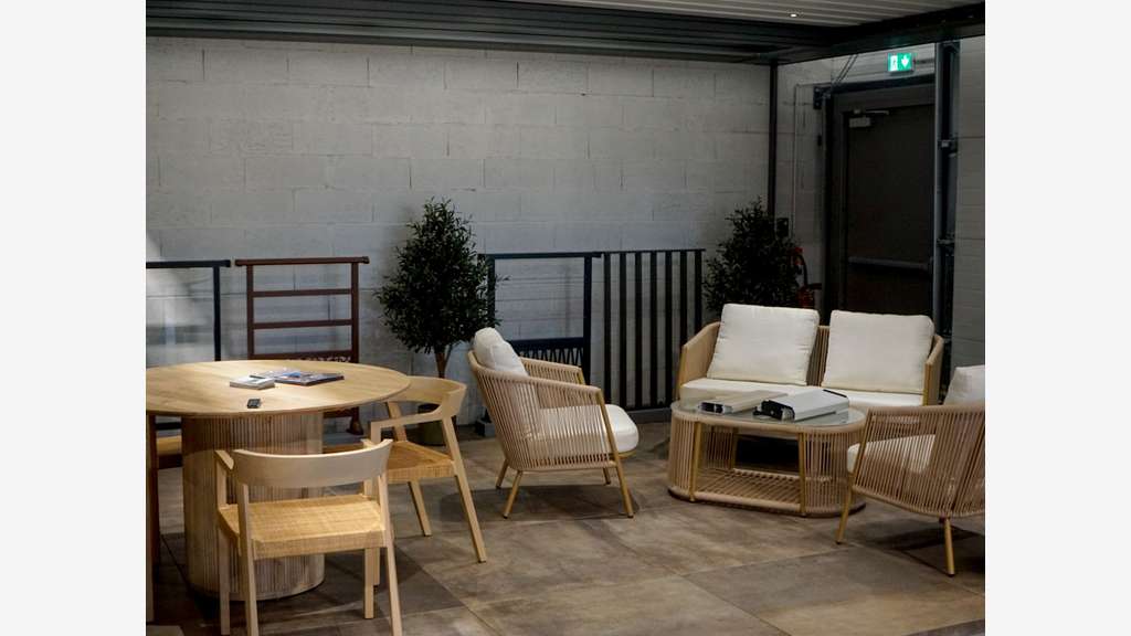 Cellule commerciale / artisanale de 220 m² à Rioz