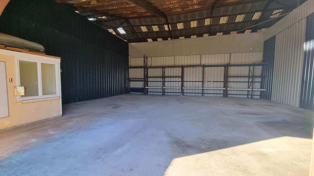 Location entrepôt 250m² en sortie de Quimper