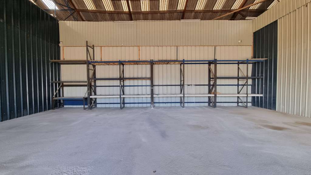 Location entrepôt 250m² en sortie de Quimper