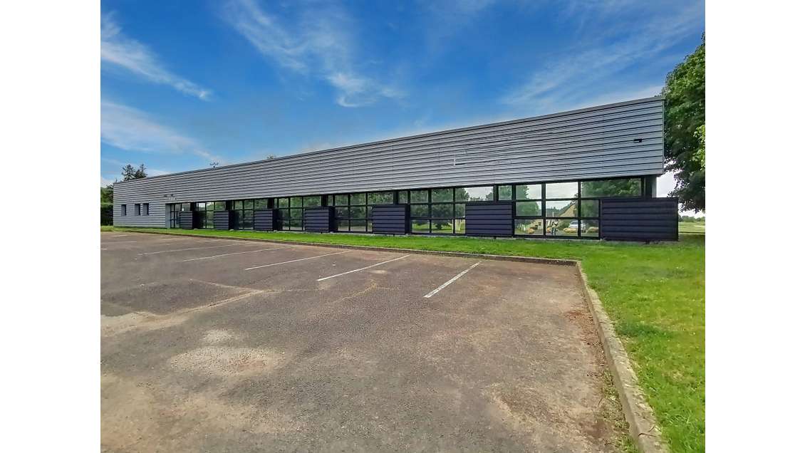 Entrepôt ou atelier 493m² près de Tours et du Mans