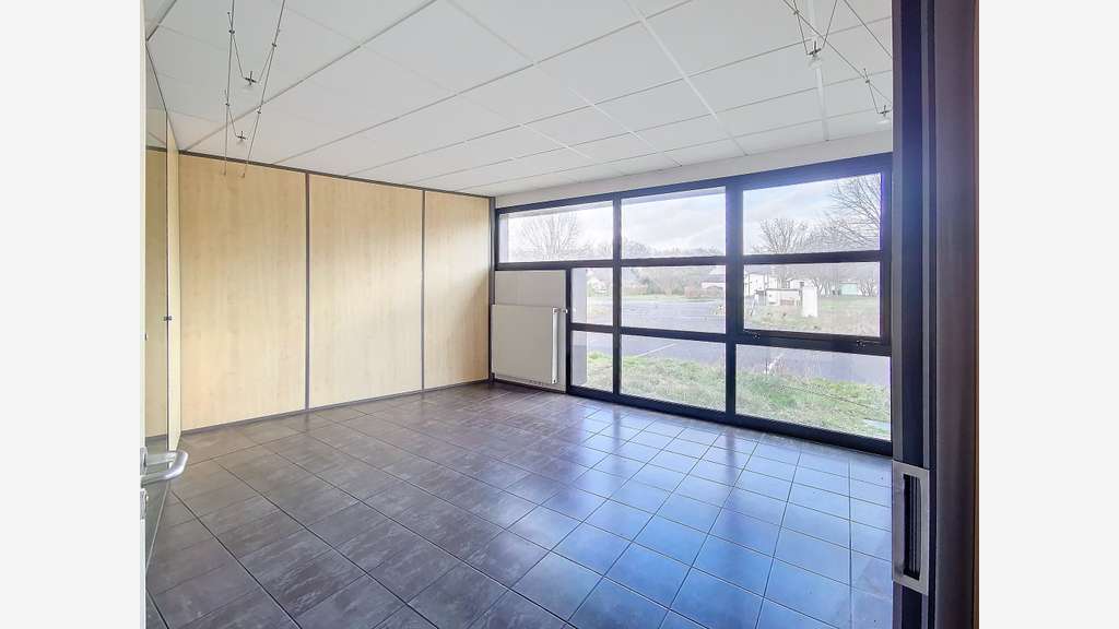 Entrepôt ou atelier 493m² près de Tours et du Mans