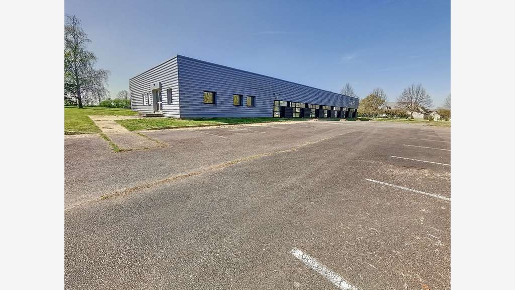Entrepôt ou atelier 493m² près de Tours et du Mans