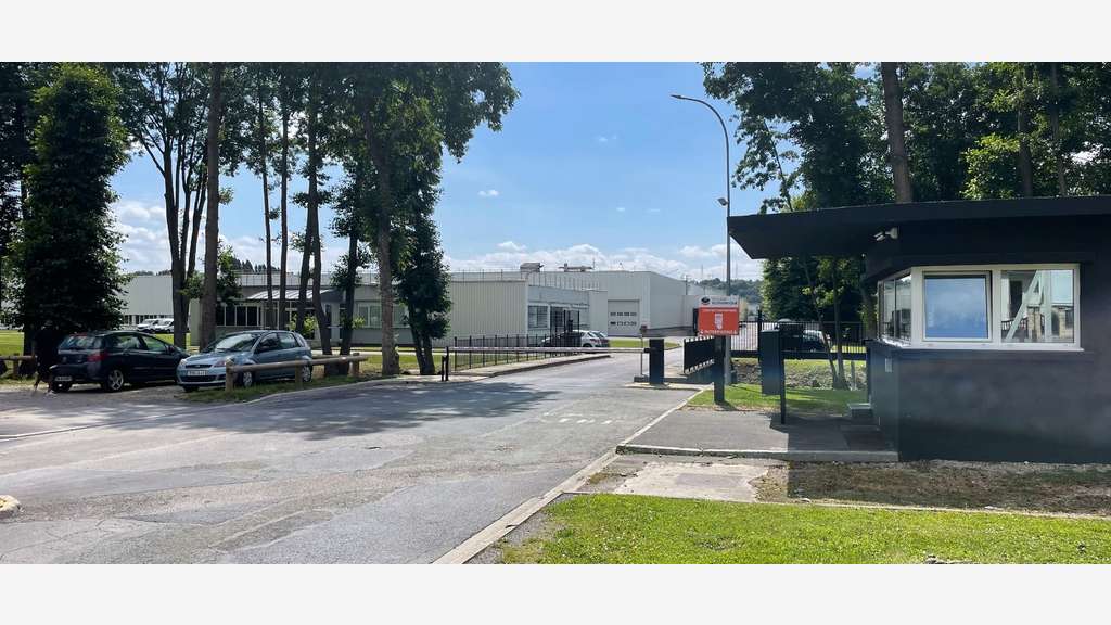 A louer entrepôt ou stockage 1450m² sur Creil
