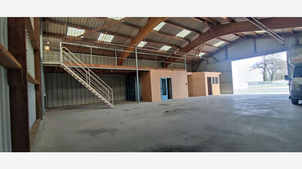 Hangar 260m² à louer à Saint Pair sur Mer - 50