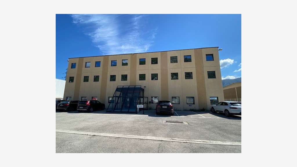Immeuble d'entrepôts et de bureaux ZI de Carros