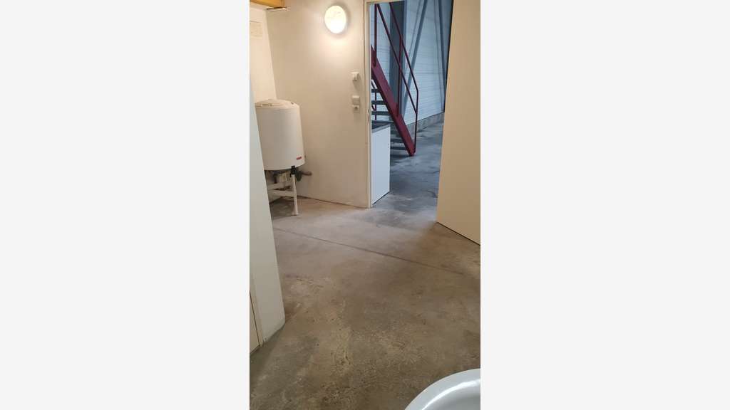 LOCAL D'ACTIVITE  310 M2 ZONE COMMERCIAL