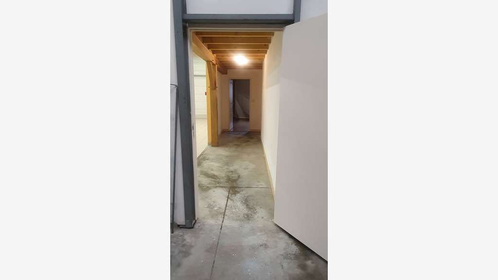 LOCAL D'ACTIVITE  310 M2 ZONE COMMERCIAL