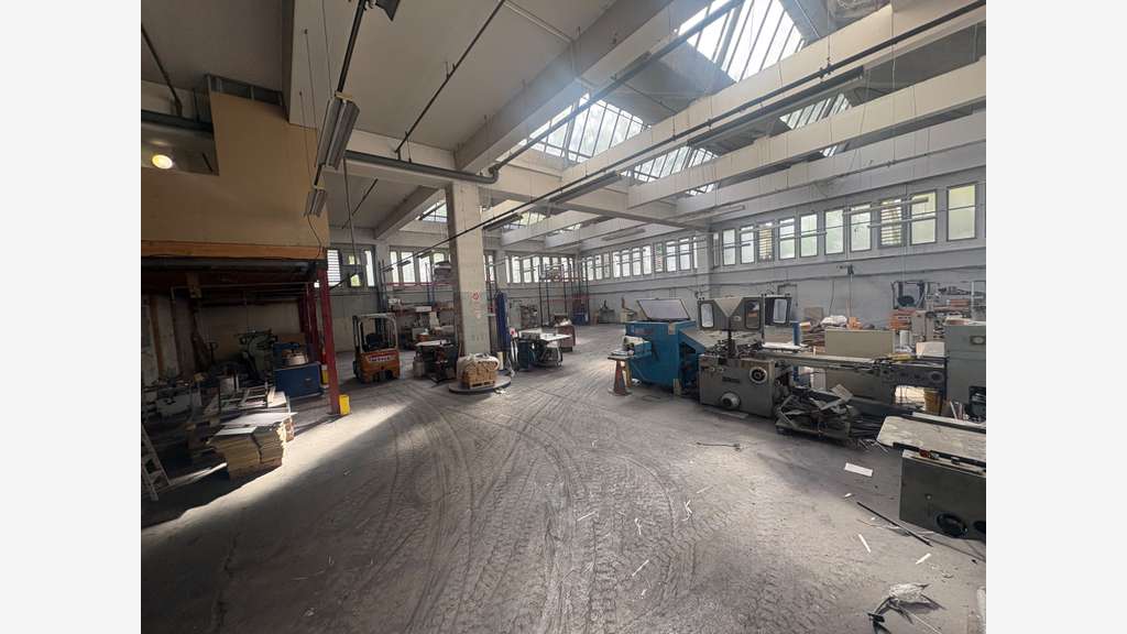 Local industriel 480m² aux portes de Paris