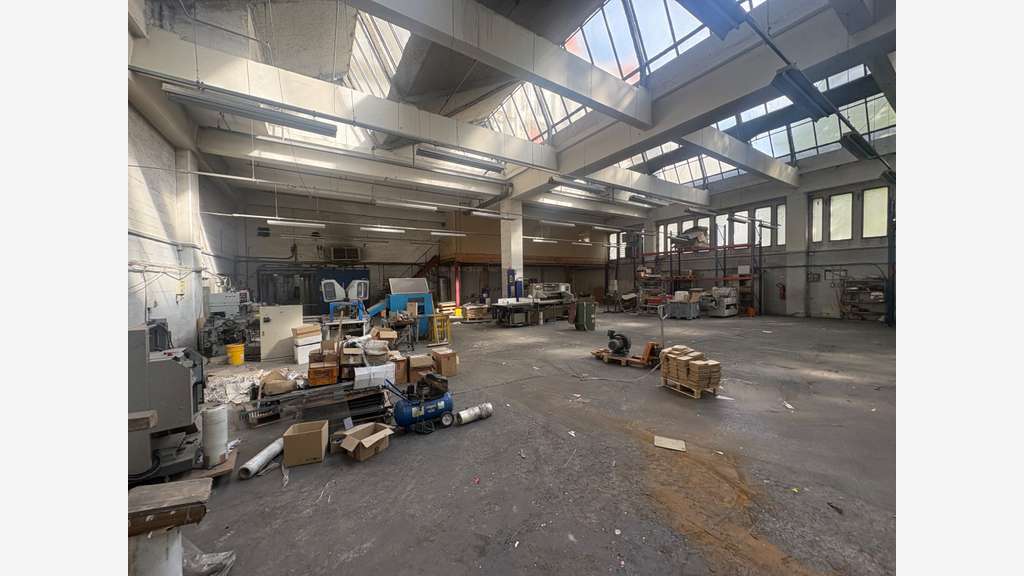 Local industriel 480m² aux portes de Paris