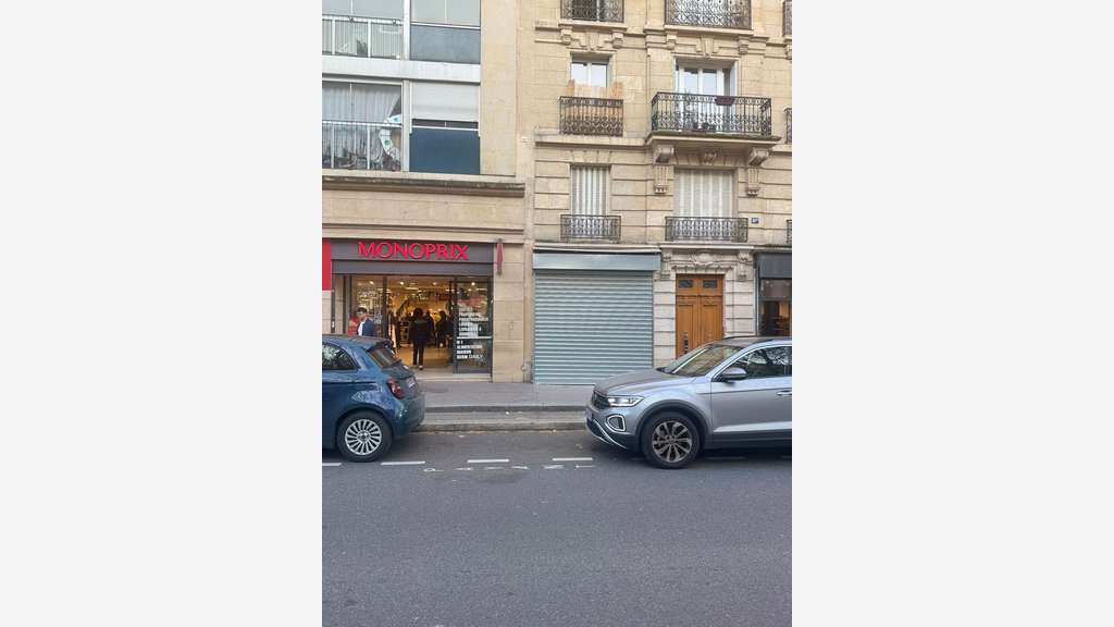 Boutique 40m² empl N°1 premium à Paris 11e Nation
