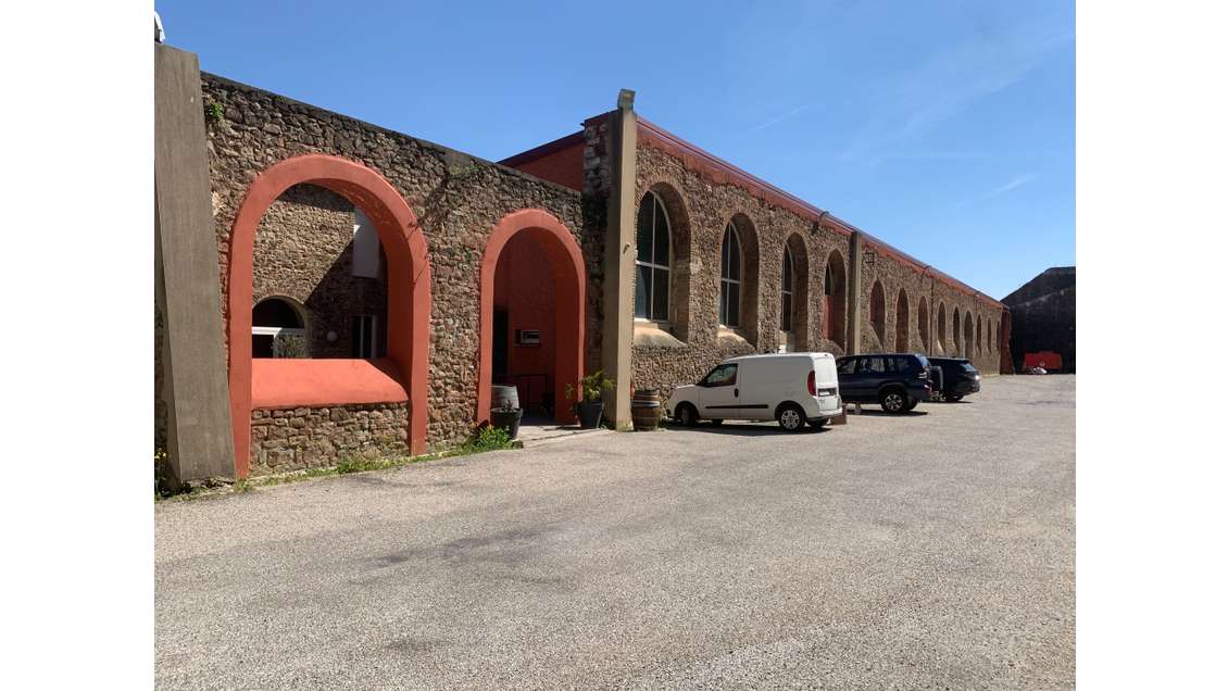 Important tènement immobilier et zone d'activités