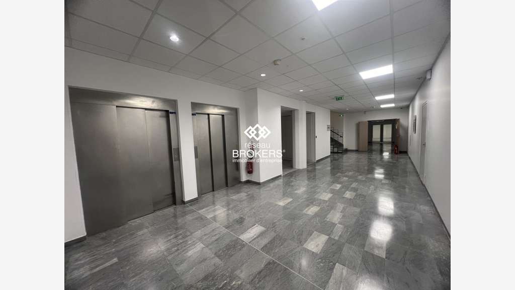Bureaux à louer à Saint-Aubin quartier Moulon