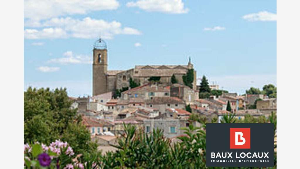Local commercial de 107m² à louer à Istres