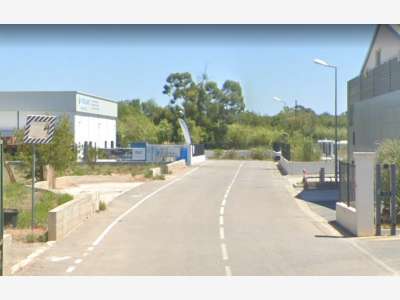 Loue entrepôts bureaux 850m² La Moutonne (la Crau)